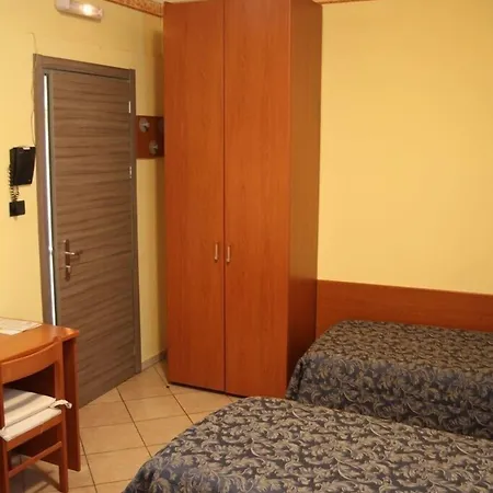 Otel Cavallo Bianco 2*