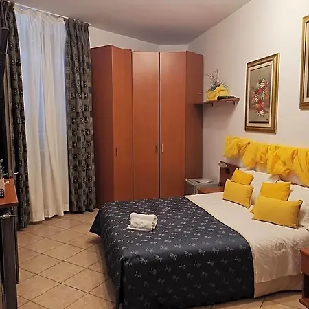 Cavallo Bianco Szálloda Novara