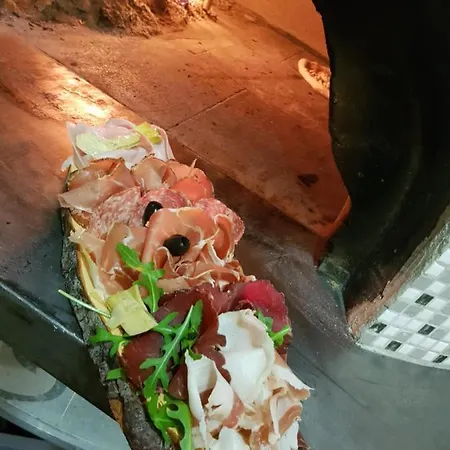 فندق Cavallo Bianco نوفارا